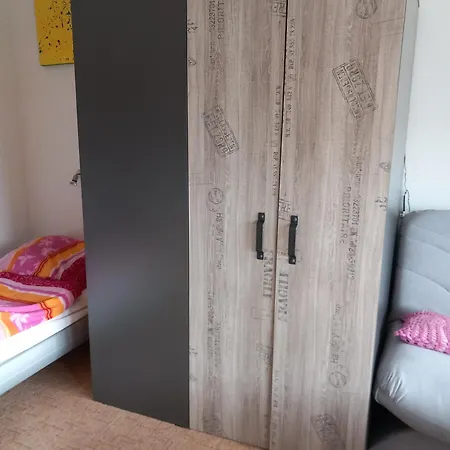 Apartment Mit Balkon, Schwimmbad