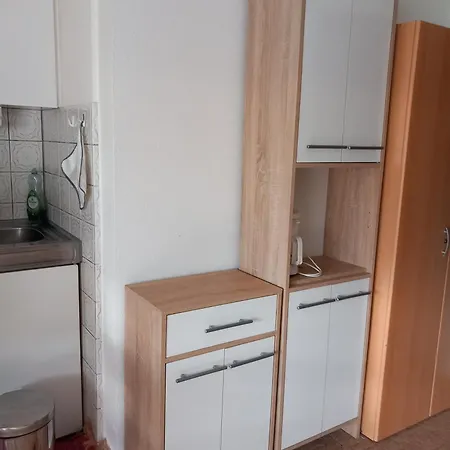 Apartment Mit Balkon, Schwimmbad