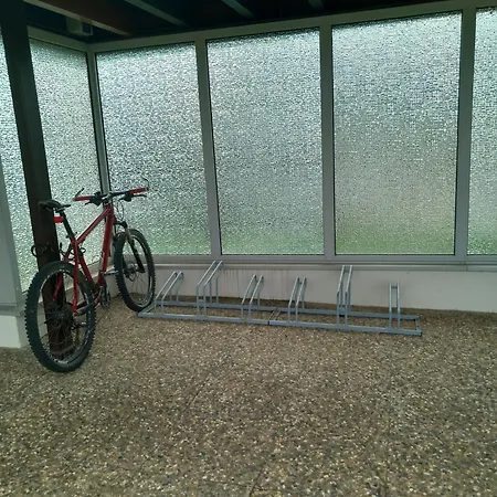 Mit Balkon, Schwimmbad